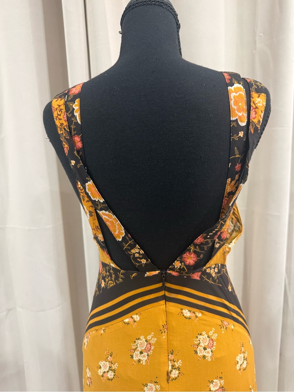 Floral Mustard and Black Sleeveless Maxi Dress - Picture 8 of 10
